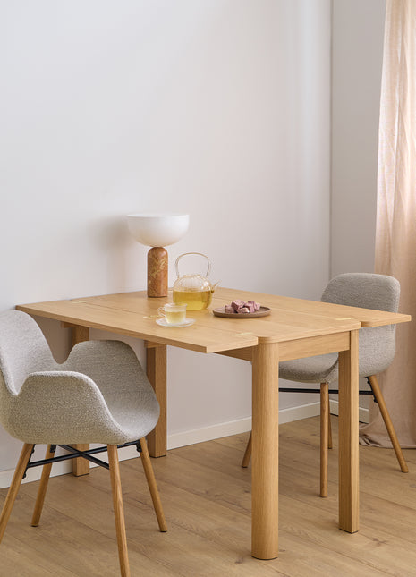 Southampton Extendable Rectangular dining table in Matt Oak 45/90 x 120 cm